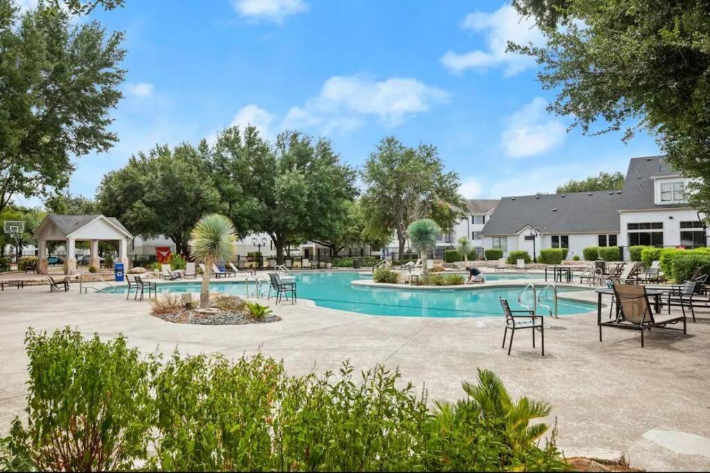 Apartamento 6 Min To Dt~Pool~Free Parking~2King Bed & 2Bath Austin Exterior foto