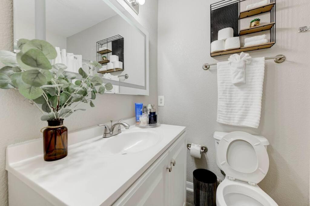 Apartamento 6 Min To Dt~Pool~Free Parking~2King Bed & 2Bath Austin Exterior foto