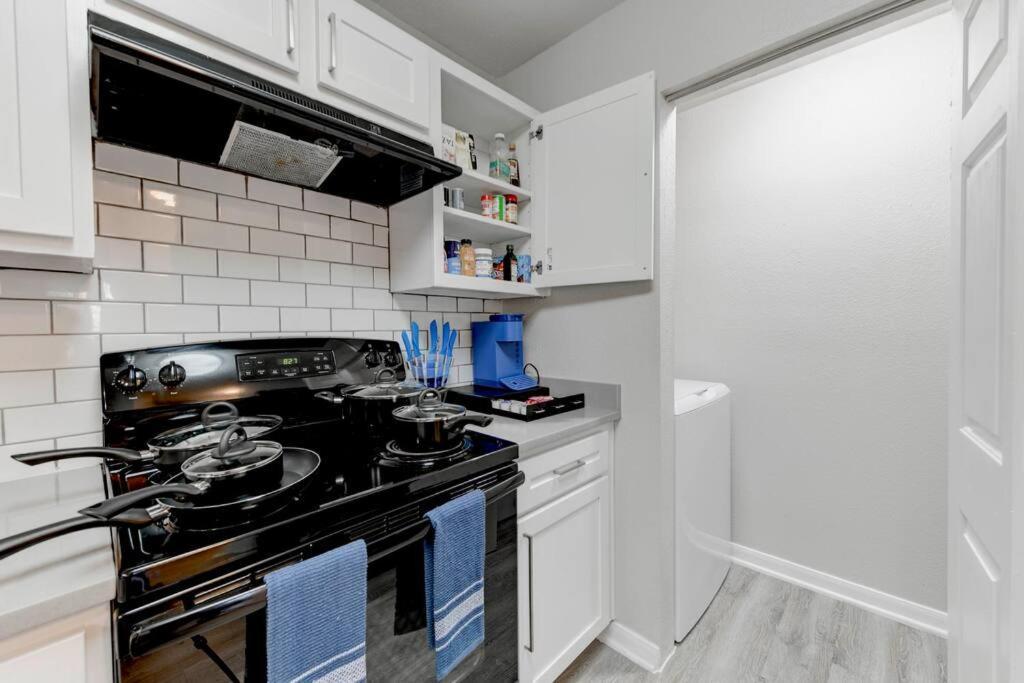 Apartamento 6 Min To Dt~Pool~Free Parking~2King Bed & 2Bath Austin Exterior foto