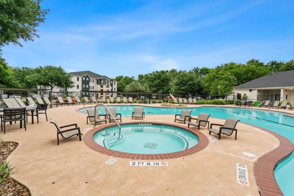 Apartamento 6 Min To Dt~Pool~Free Parking~2King Bed & 2Bath Austin Exterior foto