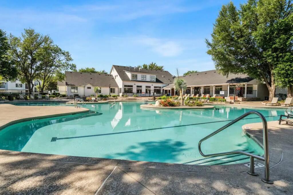 Apartamento 6 Min To Dt~Pool~Free Parking~2King Bed & 2Bath Austin Exterior foto